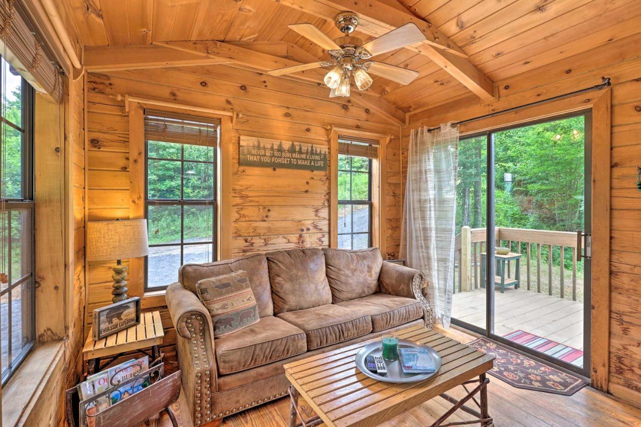 Quaint Log Cabin With Views Near West Jefferson Warrensville エクステリア 写真