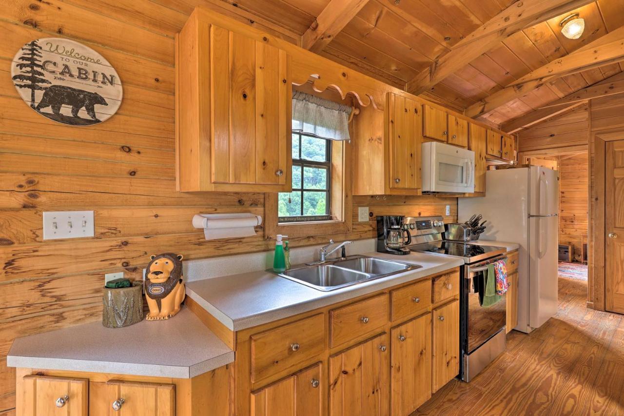 Quaint Log Cabin With Views Near West Jefferson Warrensville エクステリア 写真