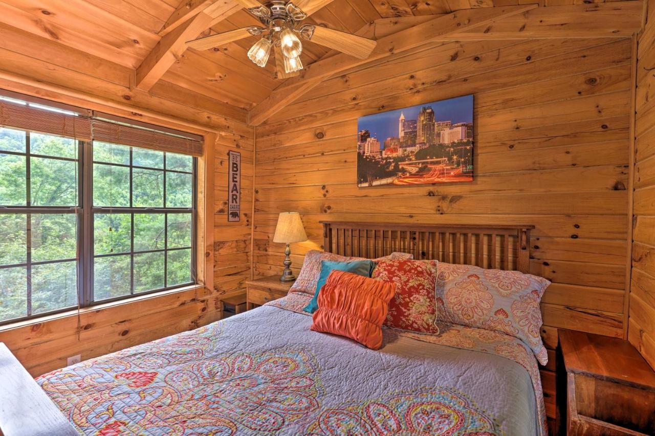 Quaint Log Cabin With Views Near West Jefferson Warrensville エクステリア 写真